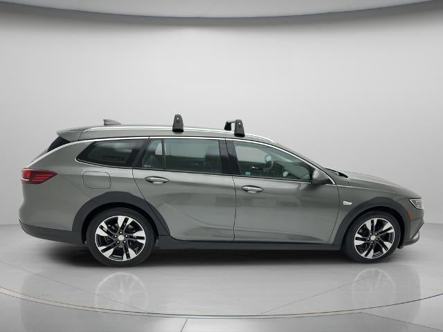 2018 Buick Regal TourX Essence