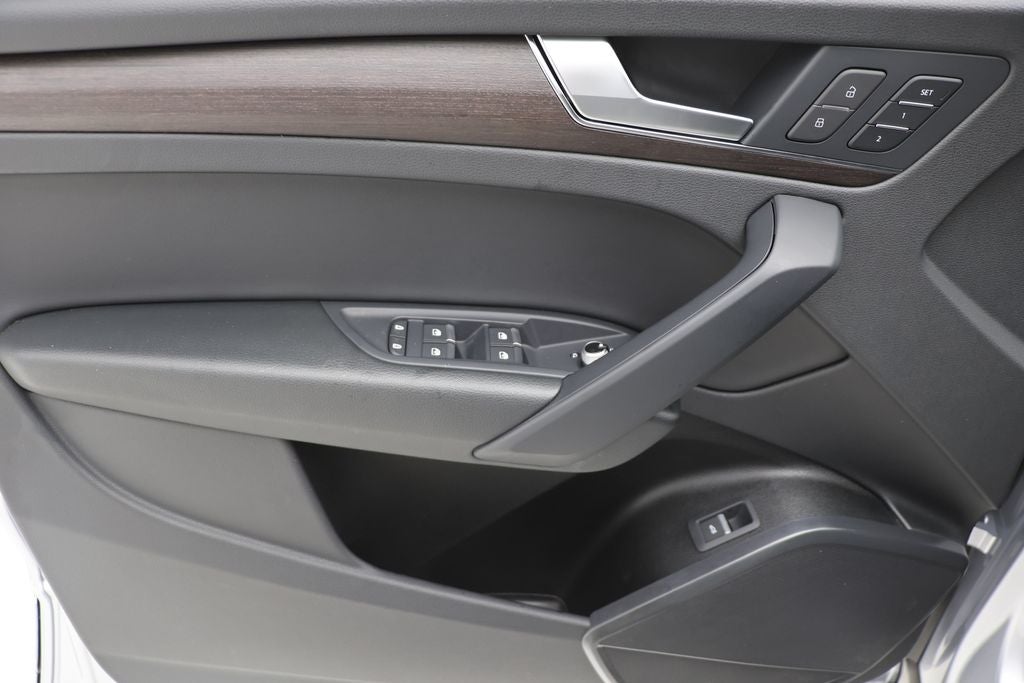 2023 Audi Q5 40 Premium quattro