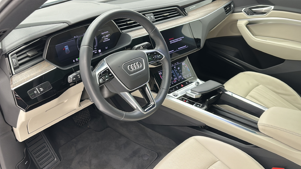 2024 Audi Q8 Sportback e-tron Premium Plus S line quattro