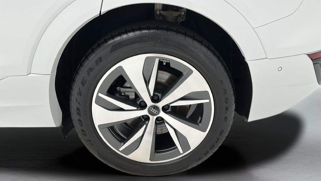 2024 Audi Q8 Sportback e-tron Premium Plus S line quattro