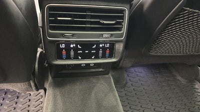 2023 Audi Q7 45 Premium Plus quattro