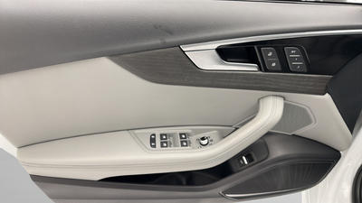 2023 Audi A4 45 S line Premium Plus quattro