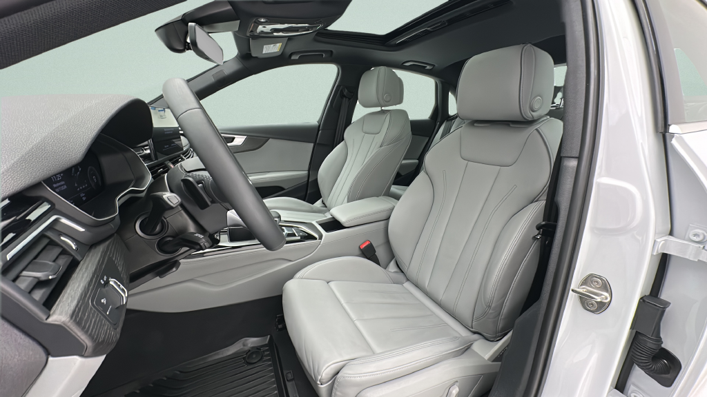 2023 Audi A4 45 S line Premium Plus quattro