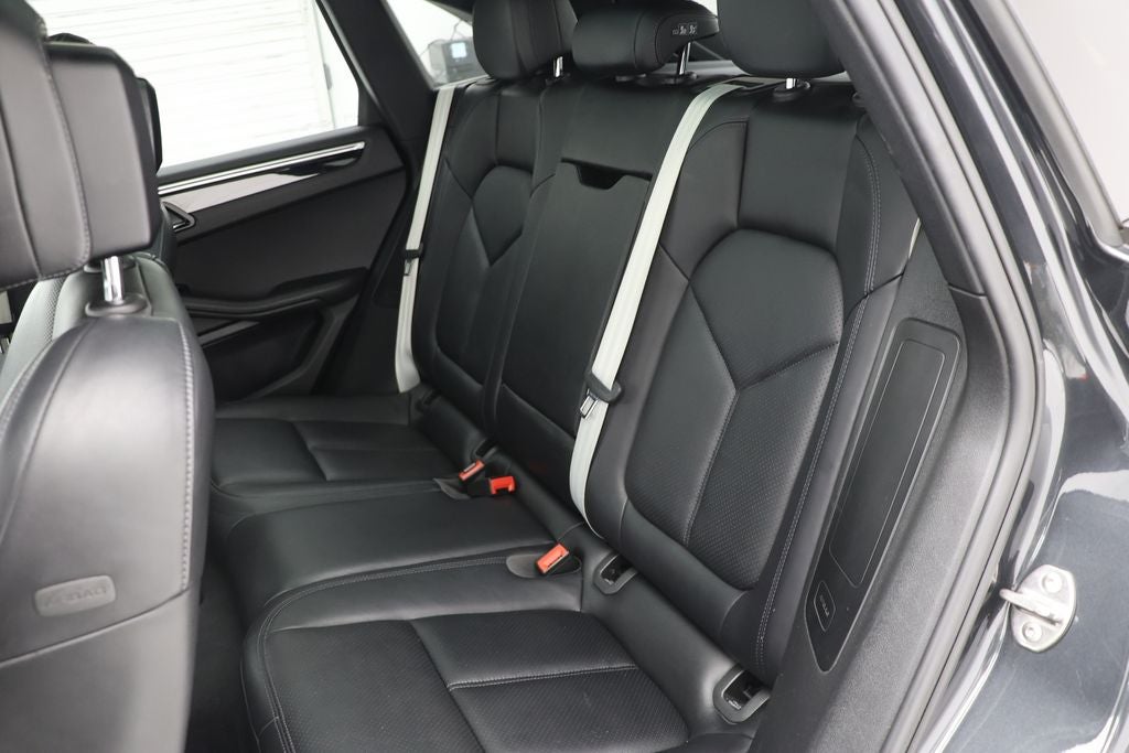 2018 Porsche Macan Base