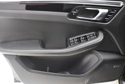 2018 Porsche Macan Base