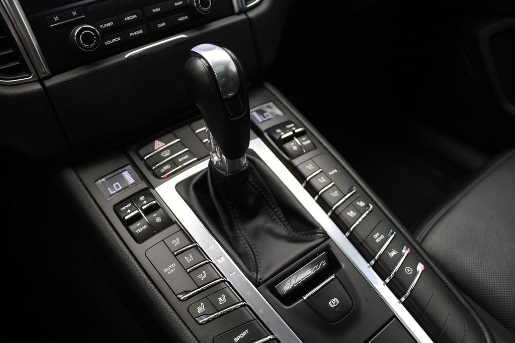 2018 Porsche Macan Base