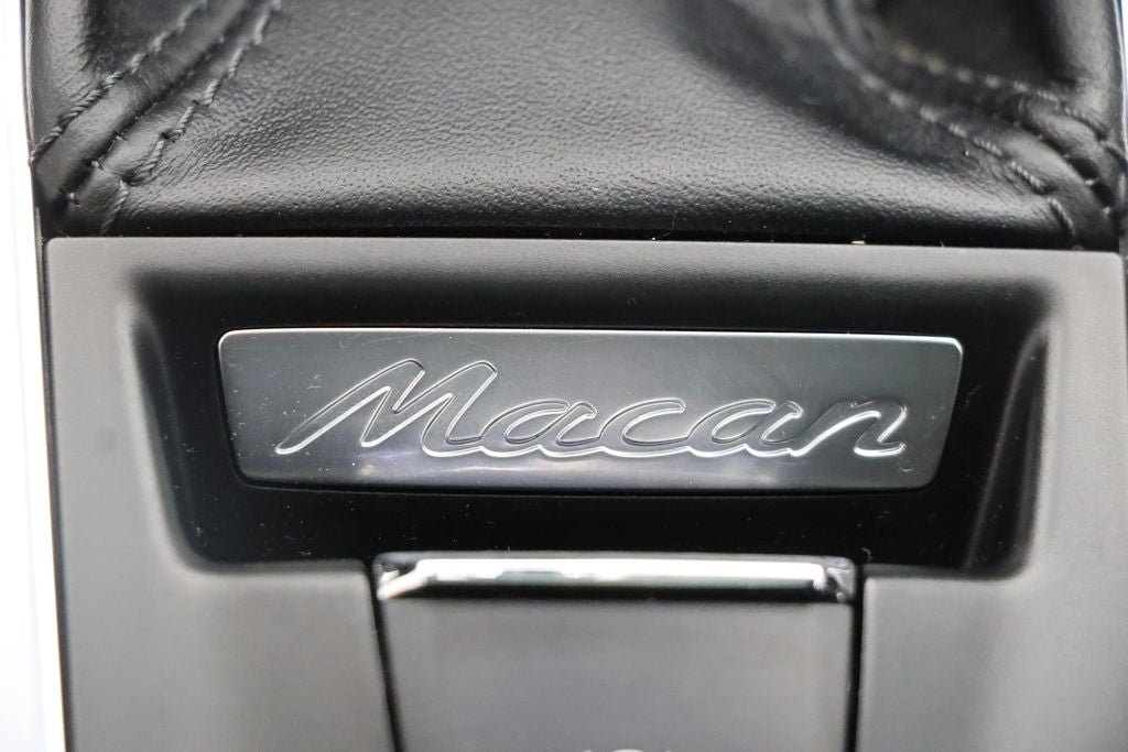 2018 Porsche Macan Base