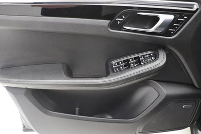 2018 Porsche Macan Base