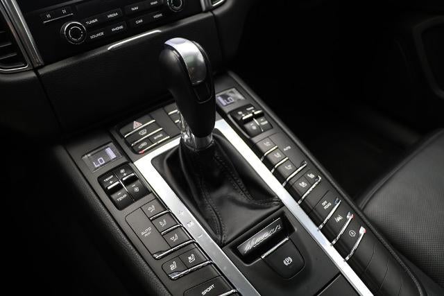 2018 Porsche Macan Base