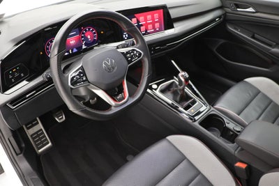 2024 Volkswagen Golf GTI SE