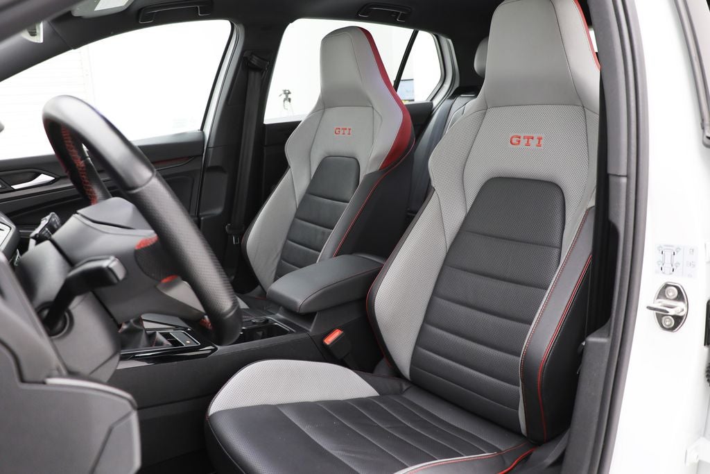 2024 Volkswagen Golf GTI SE