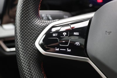 2024 Volkswagen Golf GTI SE