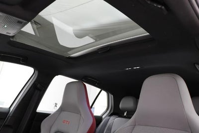 2024 Volkswagen Golf GTI SE