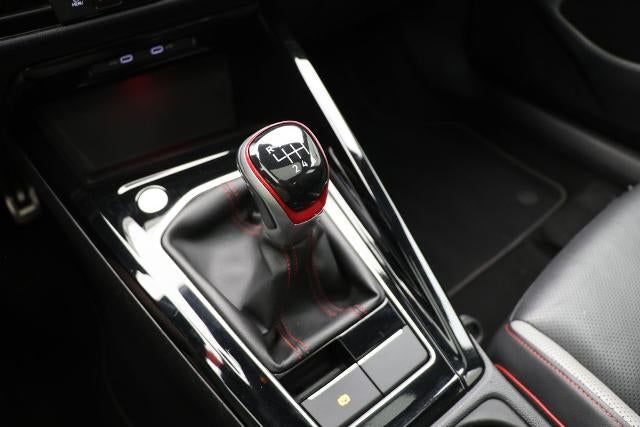 2024 Volkswagen Golf GTI SE