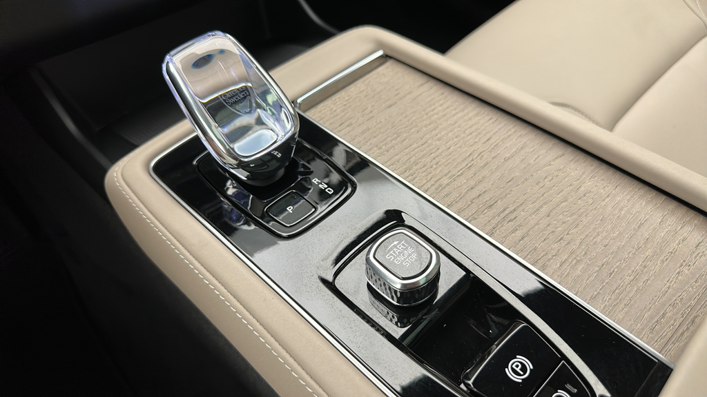 2026 Volvo XC90 B6 Plus 7-Seater