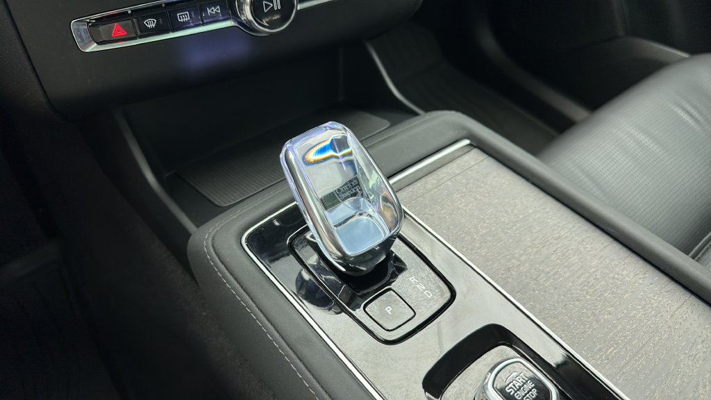 2026 Volvo XC90 B6 Ultra