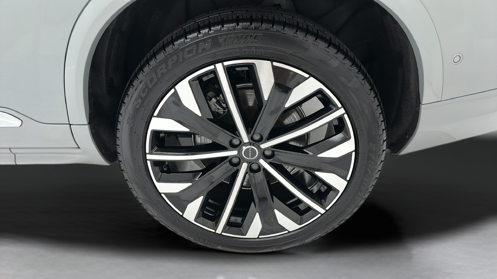 2026 Volvo XC90 B6 Ultra