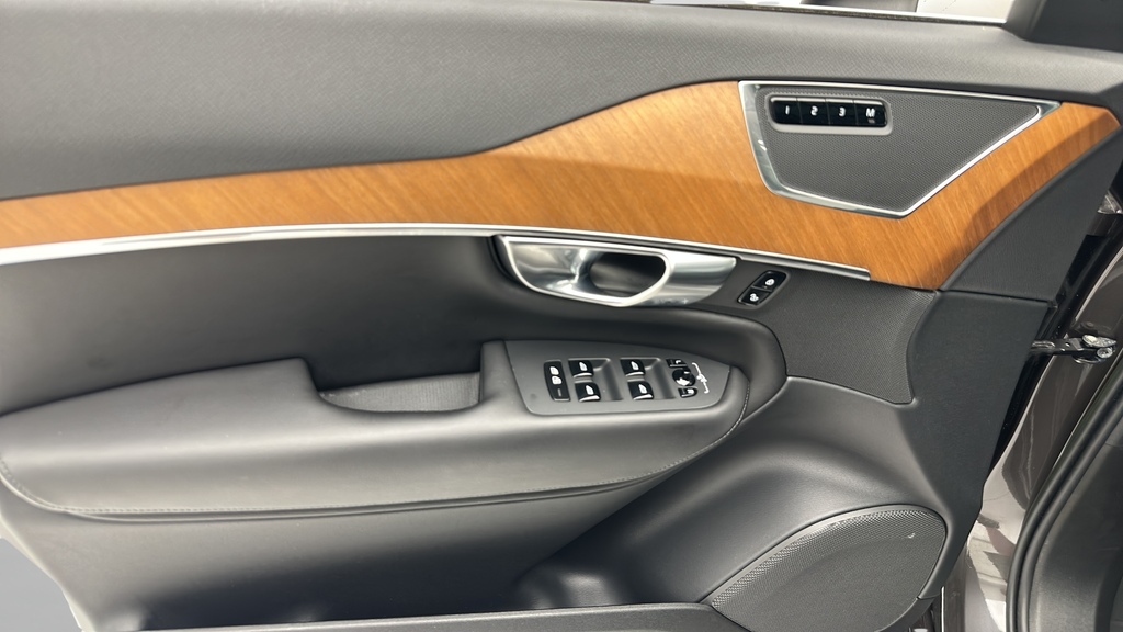 2023 Volvo XC90 B6 Plus 7-Seater