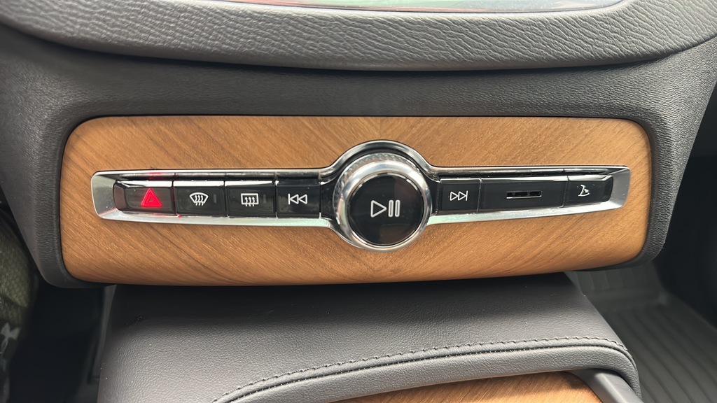 2023 Volvo XC90 B6 Plus 7-Seater
