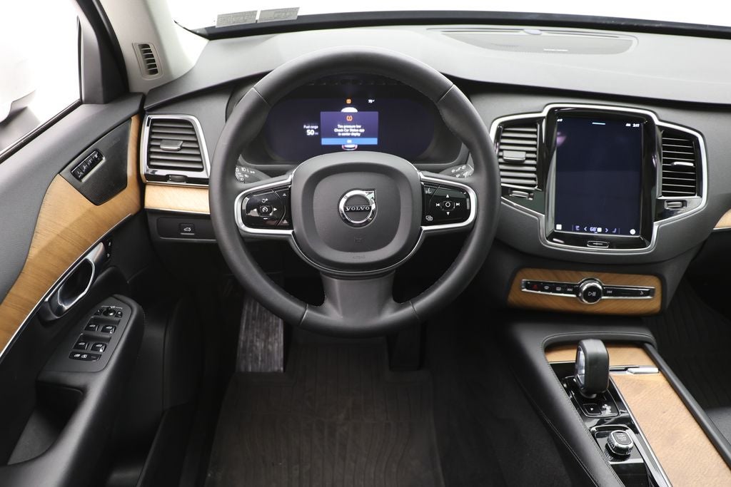 2023 Volvo XC90 B6 Plus 7-Seater