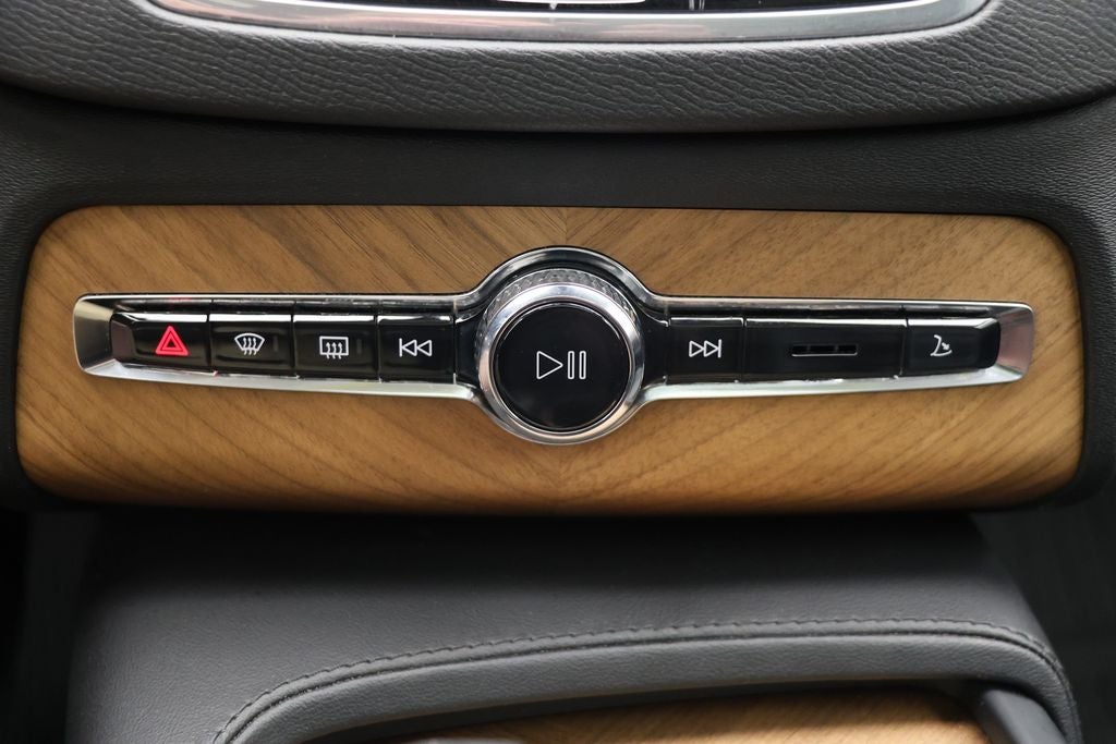 2023 Volvo XC90 B6 Plus 7-Seater