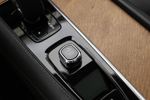 2023 Volvo XC90 B6 Plus 7-Seater
