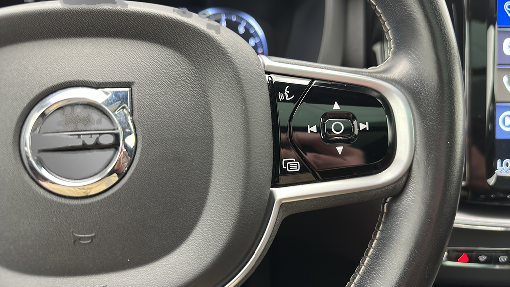 2020 Volvo XC60 T5 Momentum