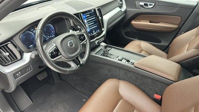 2020 Volvo XC60 T5 Momentum