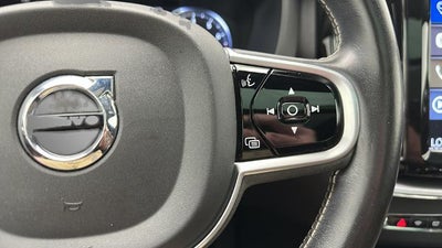 2020 Volvo XC60 T5 Momentum