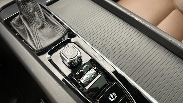 2020 Volvo XC60 T5 Momentum