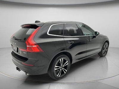 2020 Volvo XC60 T5 Momentum