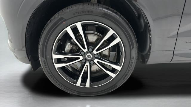 2020 Volvo XC60 T5 Momentum