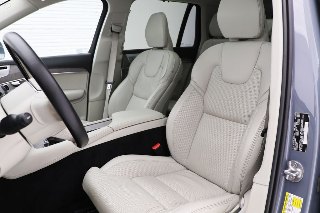 2022 Volvo XC90 T6 Inscription