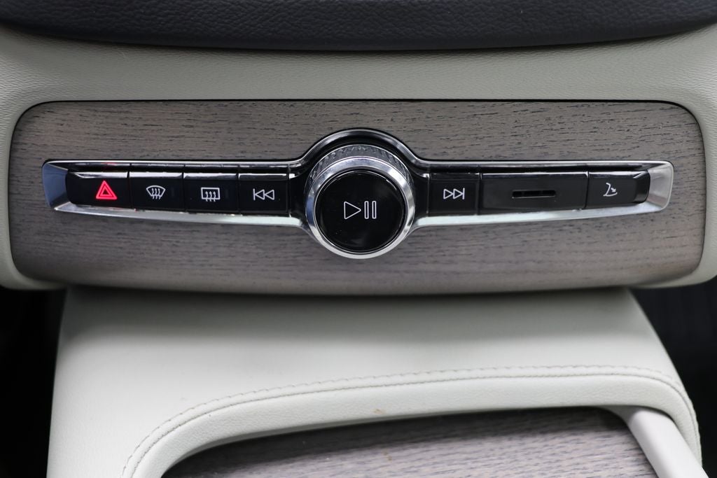 2022 Volvo XC90 T6 Inscription