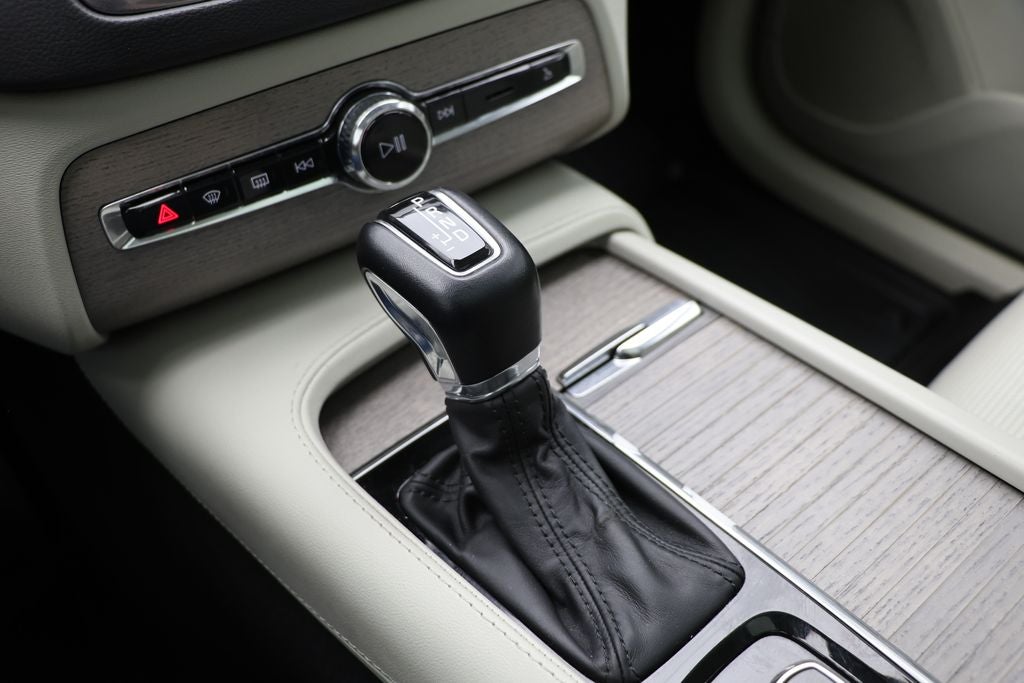 2022 Volvo XC90 T6 Inscription