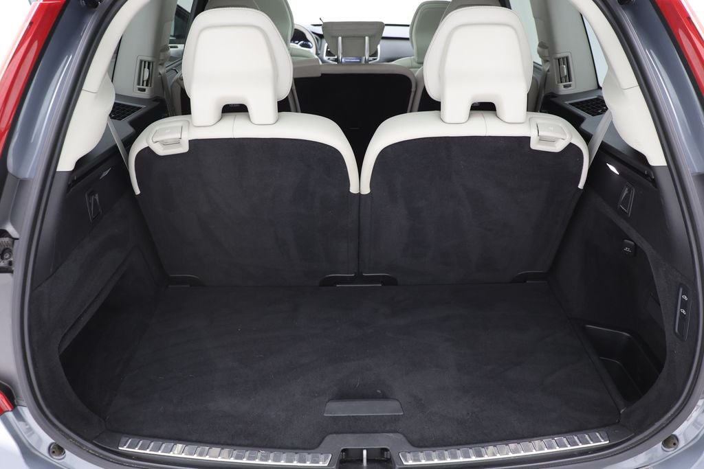 2022 Volvo XC90 T6 Inscription