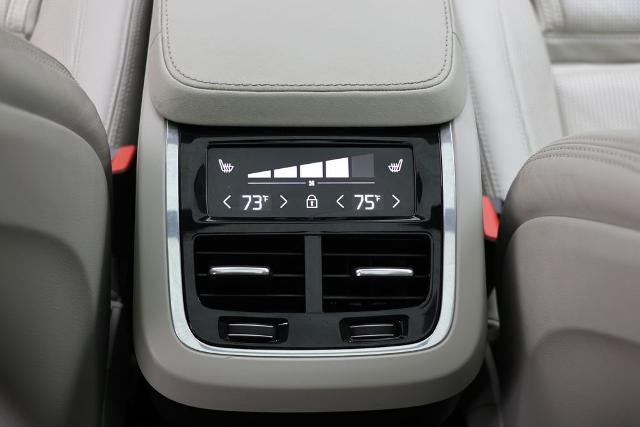 2022 Volvo XC90 T6 Inscription