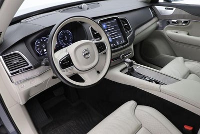2022 Volvo XC90 T6 Inscription