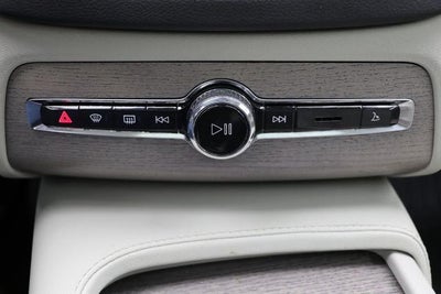 2022 Volvo XC90 T6 Inscription