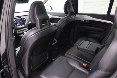 2016 Volvo XC90 Hybrid T8 Momentum