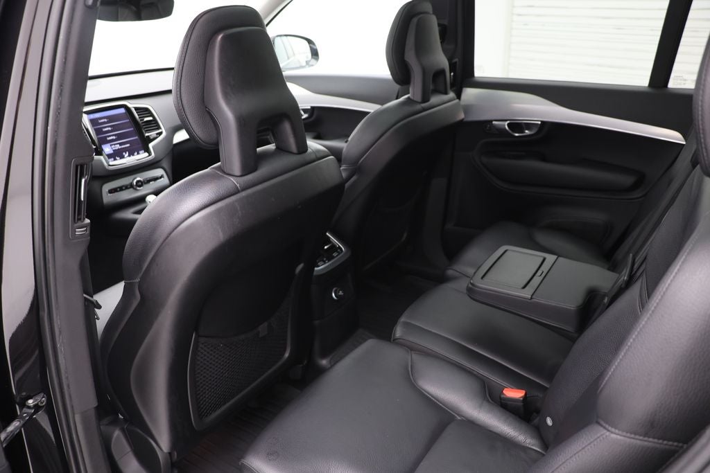 2016 Volvo XC90 Hybrid T8 Momentum