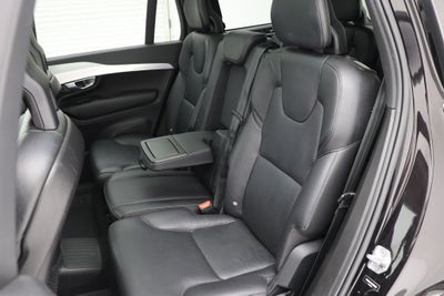 2016 Volvo XC90 Hybrid T8 Momentum