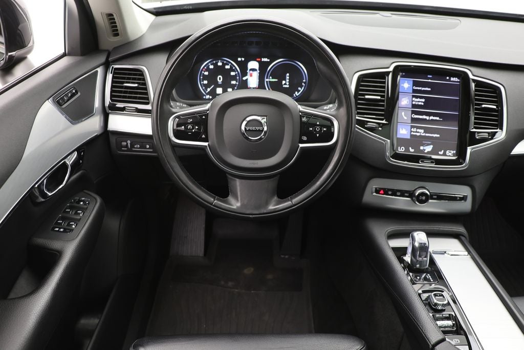 2016 Volvo XC90 Hybrid T8 Momentum