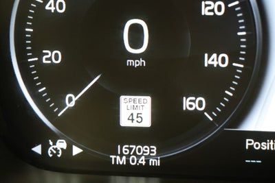 2016 Volvo XC90 Hybrid T8 Momentum