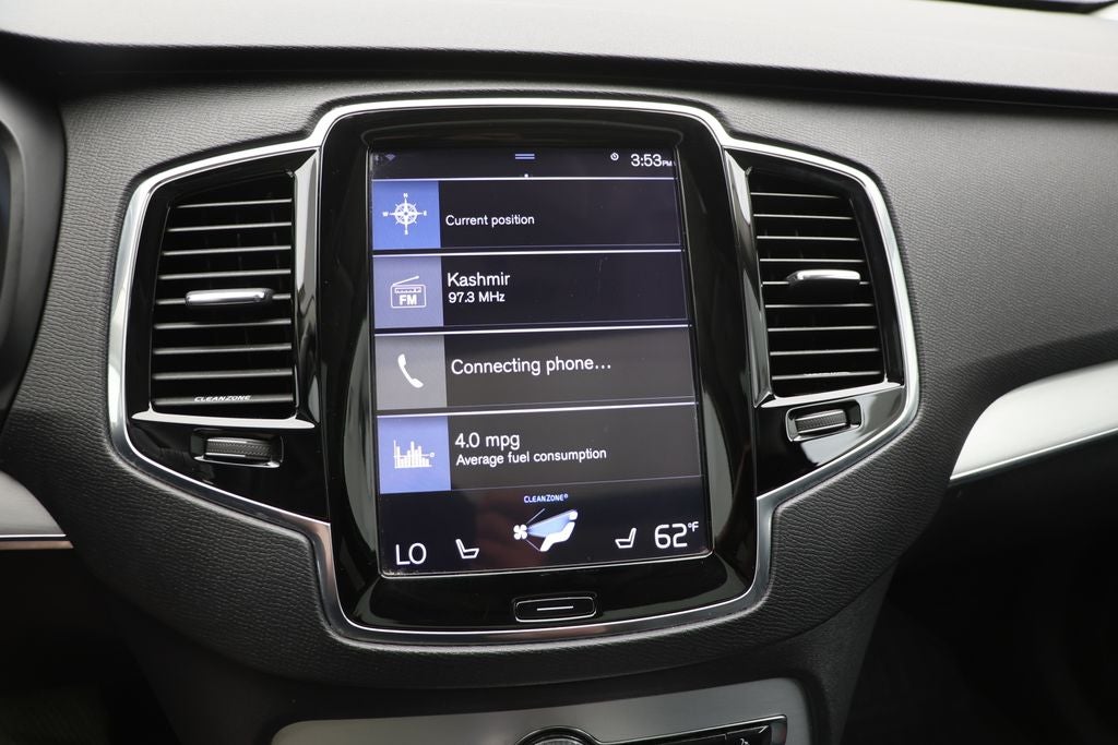 2016 Volvo XC90 Hybrid T8 Momentum