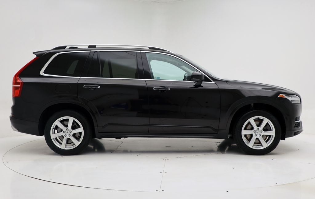 2016 Volvo XC90 Hybrid T8 Momentum