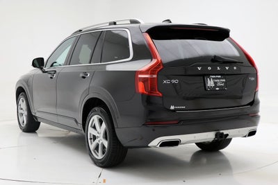 2016 Volvo XC90 Hybrid T8 Momentum