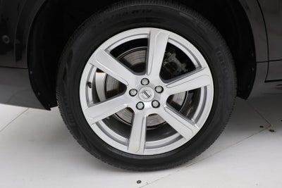 2016 Volvo XC90 Hybrid T8 Momentum