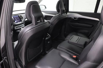 2016 Volvo XC90 Hybrid T8 Momentum