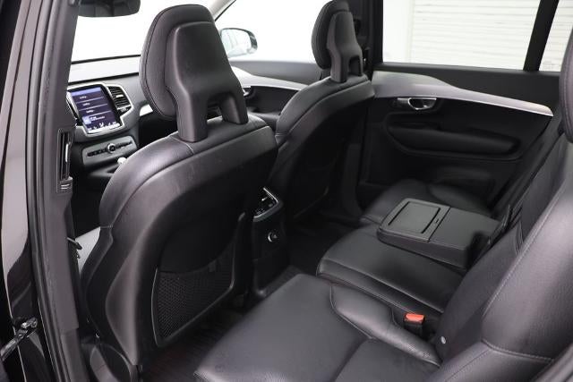 2016 Volvo XC90 Hybrid T8 Momentum
